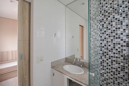Apartamento à venda com 234m², 4 quartos e 4 vagasBanheiro da Suíte 3