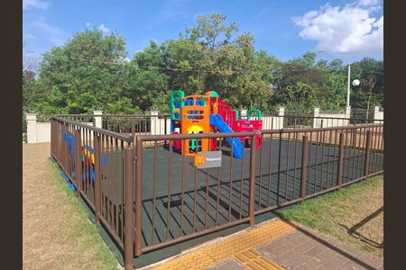 Apartamento para alugar com 45m², 2 quartos e 1 vaga Apartamento para alugar com 45m², 2 quartos e 1 vagaÁrea comum - Playground