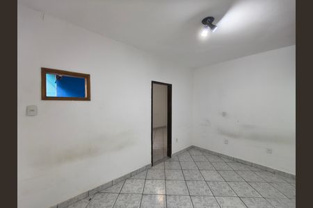 Casa para alugar com 60m², 1 quarto e sem vaga