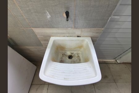 Casa para alugar com 60m², 1 quarto e sem vaga