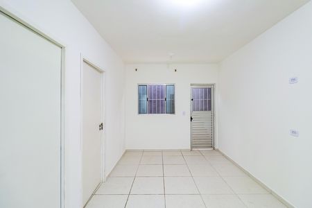 Casa para alugar com 38m², 2 quartos e sem vaga