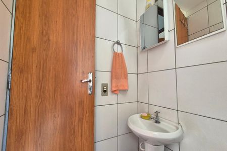 Apartamento à venda com 48m², 2 quartos e 1 vaga Apartamento à venda com 48m², 2 quartos e 1 vagaBanheiro
