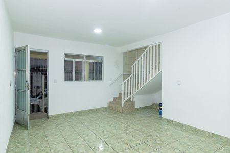 Casa para alugar com 160m², 3 quartos e 1 vaga Casa para alugar com 160m², 3 quartos e 1 vagaSala