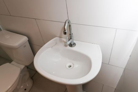 Casa para alugar com 38m², 2 quartos e sem vaga Casa para alugar com 38m², 2 quartos e sem vagaBanheiro