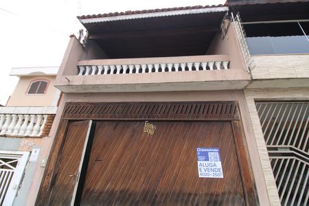 Casa à venda com 250m², 4 quartos e 2 vagasFachada