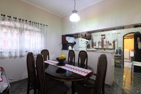 Casa à venda com 250m², 4 quartos e 2 vagasSala de Jantar