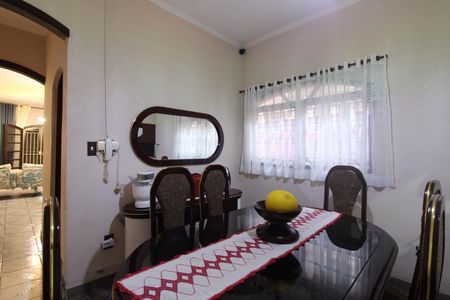 Casa à venda com 250m², 4 quartos e 2 vagasSala de Jantar