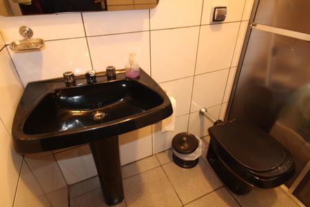 Casa à venda com 250m², 4 quartos e 2 vagasBanheiro social 2