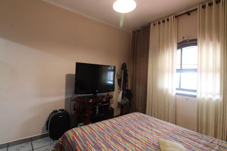 Casa à venda com 250m², 4 quartos e 2 vagasSuíte