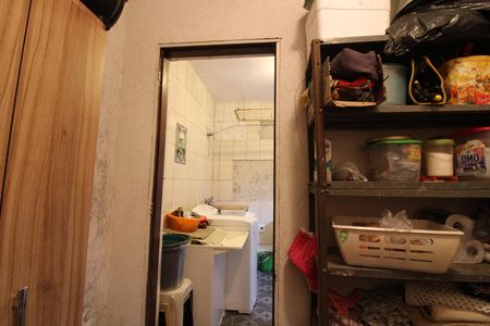 Casa à venda com 250m², 4 quartos e 2 vagasQuarto área de serviço