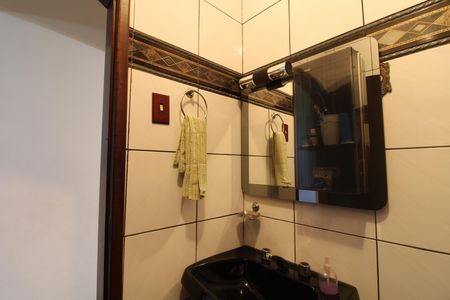 Casa à venda com 250m², 4 quartos e 2 vagasBanheiro social 2