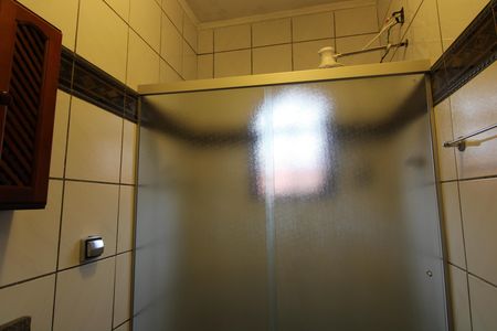 Casa à venda com 250m², 4 quartos e 2 vagasBanheiro social