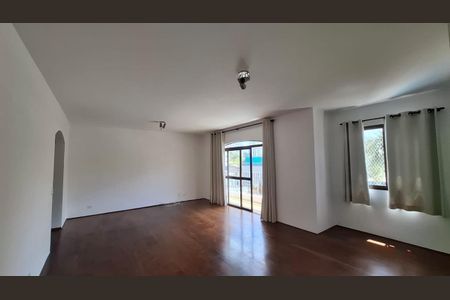 Sala de apartamento para alugar com 3 quartos, 150m² em Real Parque, São Paulo