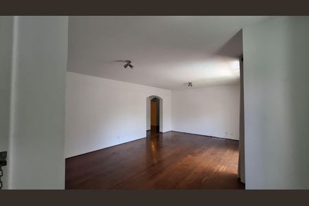 Sala de apartamento para alugar com 3 quartos, 150m² em Real Parque, São Paulo