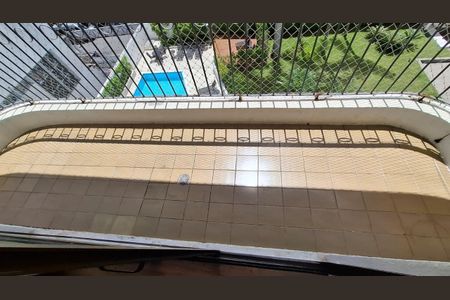 Apartamento para alugar com 150m², 3 quartos e 3 vagas Apartamento para alugar com 150m², 3 quartos e 3 vagasVaranda