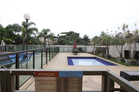 Apartamento à venda com 87m², 2 quartos e 2 vagasÁrea comum - Piscina
