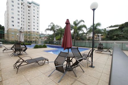 Apartamento à venda com 87m², 2 quartos e 2 vagasÁrea comum - Piscina