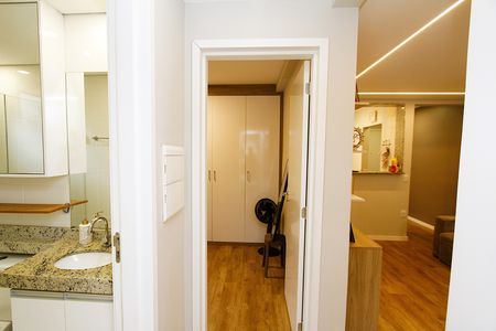Apartamento à venda com 87m², 2 quartos e 2 vagasCorredor