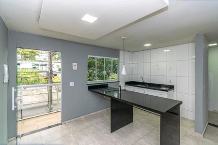 Sala de apartamento para alugar com 2 quartos, 45m² em Vaz Lobo, Rio de Janeiro