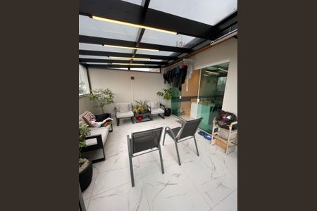 Apartamento à venda com 150m², 3 quartos e 2 vagas Apartamento à venda com 150m², 3 quartos e 2 vagasVaranda