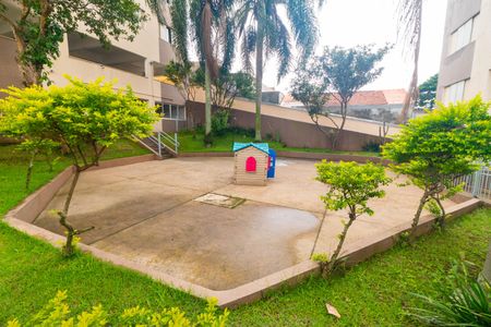 Apartamento à venda com 73m², 2 quartos e 1 vaga Apartamento à venda com 73m², 2 quartos e 1 vagaÁrea comum - Playground