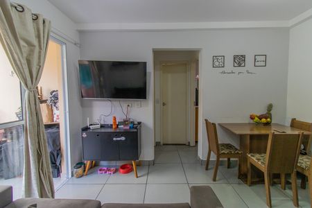 Sala de apartamento para alugar com 2 quartos, 43m² em Jardim da Gloria, Cotia