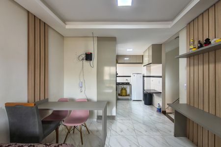Sala de casa de condomínio para alugar com 2 quartos, 80m² em Vila Caiçara, Praia Grande