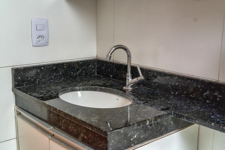 Casa de condomínio para alugar com 80m², 2 quartos e 1 vagaBanheiro 