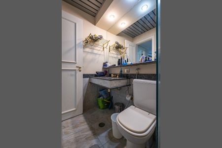 Banheiro de apartamento para alugar com 1 quarto, 40m² em Jardim Paulista, São Paulo