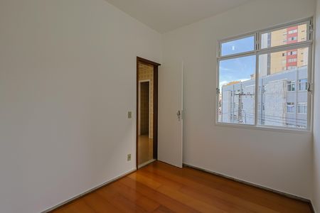 Apartamento para alugar com 80m², 3 quartos e 1 vaga