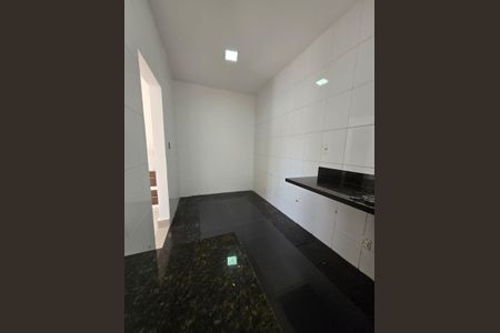 Cozinha de apartamento para alugar com 3 quartos, 100m² em Santa Rosa, Belo Horizonte