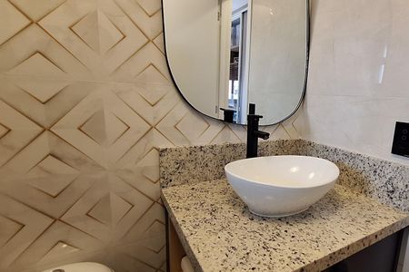 Apartamento à venda com 87m², 2 quartos e 2 vagasBanheiro da Suíte 