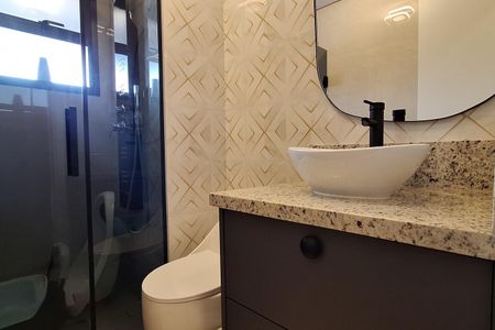 Apartamento à venda com 87m², 2 quartos e 2 vagasBanheiro da Suíte