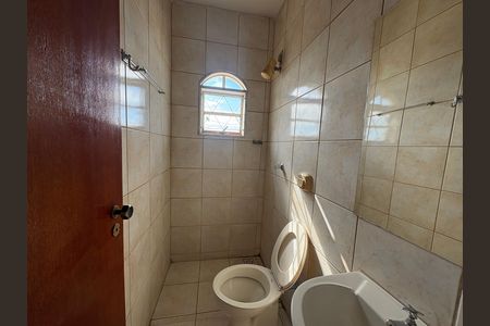 Banheiro de casa à venda com 4 quartos, 130m² em Anhangüera, Goiânia