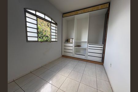 Quarto 1 de casa à venda com 4 quartos, 130m² em Anhangüera, Goiânia