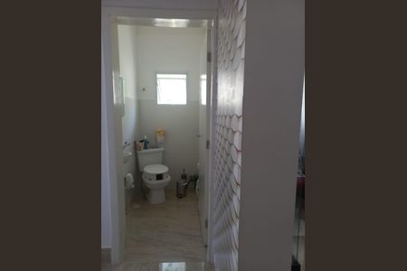 Foto 02 de casa de condomínio à venda com 2 quartos, 224m² em Parque Sinai, Santana de Parnaíba
