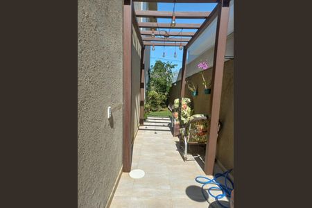 Foto 05 de casa de condomínio à venda com 2 quartos, 224m² em Parque Sinai, Santana de Parnaíba
