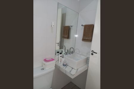 Foto 03 de casa de condomínio à venda com 2 quartos, 224m² em Parque Sinai, Santana de Parnaíba