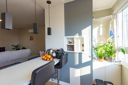Cozinha de apartamento à venda com 2 quartos, 56m² em Fátima, Canoas