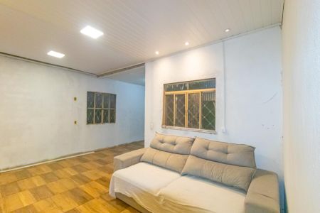 Sala de casa à venda com 2 quartos, 260m² em Harmonia, Canoas