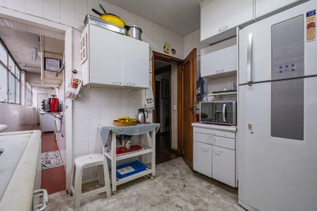 Apartamento para alugar com 160m², 3 quartos e 2 vagas Apartamento para alugar com 160m², 3 quartos e 2 vagasCozinha