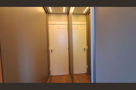Apartamento à venda com 106m², 3 quartos e 2 vagas Apartamento à venda com 106m², 3 quartos e 2 vagasCloset