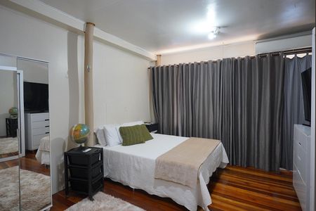 Suíte de casa à venda com 7 quartos, 280m² em Cidade Baixa, Porto Alegre