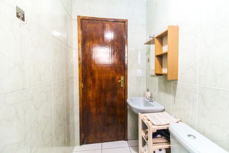 Casa para alugar com 50m², 2 quartos e 1 vaga Casa para alugar com 50m², 2 quartos e 1 vagaBanheiro 2