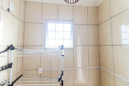 Casa para alugar com 50m², 2 quartos e 1 vaga Casa para alugar com 50m², 2 quartos e 1 vagaBanheiro da Suíte/Área de Serviço