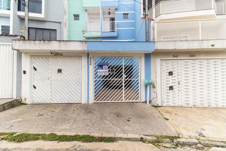 Casa para alugar com 50m², 2 quartos e 1 vaga Casa para alugar com 50m², 2 quartos e 1 vagaFachada + Placa