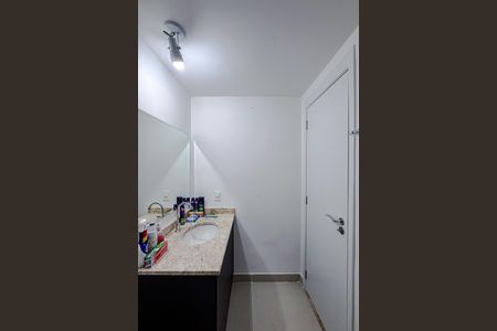 Apartamento à venda com 107m², 2 quartos e 2 vagas Apartamento à venda com 107m², 2 quartos e 2 vagasBanheiro da Suíte