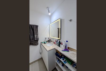 Apartamento à venda com 107m², 2 quartos e 2 vagas Apartamento à venda com 107m², 2 quartos e 2 vagasBanheiro da Suíte 2