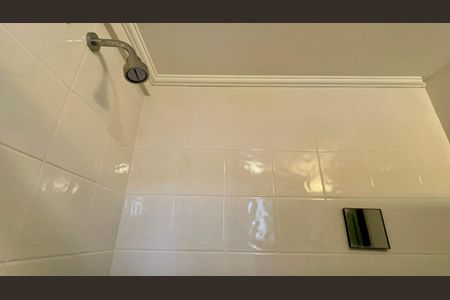 Apartamento para alugar com 64m², 1 quarto e 1 vaga Apartamento para alugar com 64m², 1 quarto e 1 vagaBanheiro da Suíte