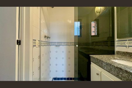 Apartamento para alugar com 64m², 1 quarto e 1 vaga Apartamento para alugar com 64m², 1 quarto e 1 vagaBanheiro da Suíte